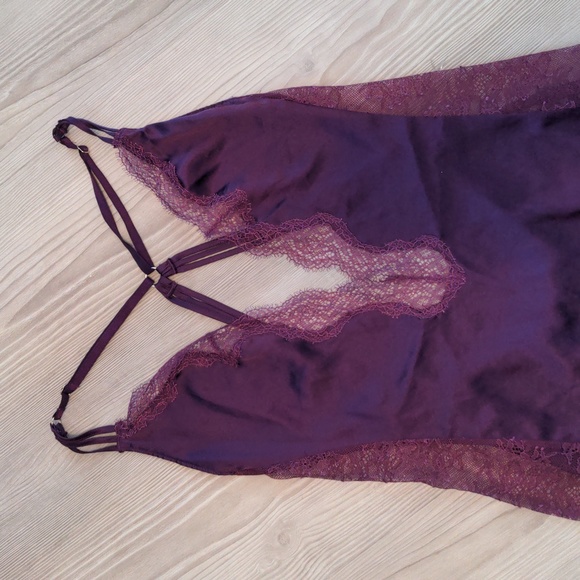 Vintage Victoria's Secret purple lace camisole top low scoop back - Picture 2 of 15